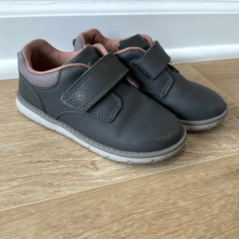 Stride Rite Griffin Sneaker Dress Shoe size 8m